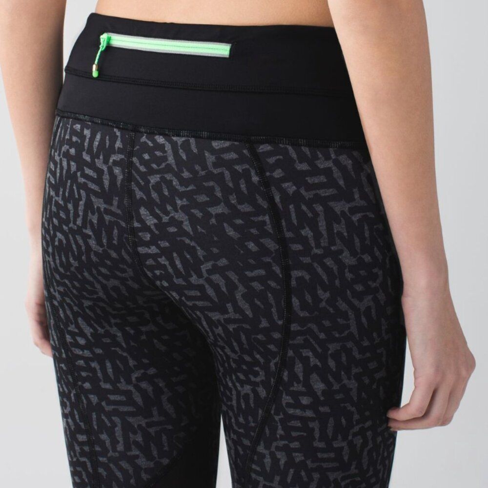 Lululemon Black Grey Lime Green Angular Print Run Inspire Crop Leggings size 4
